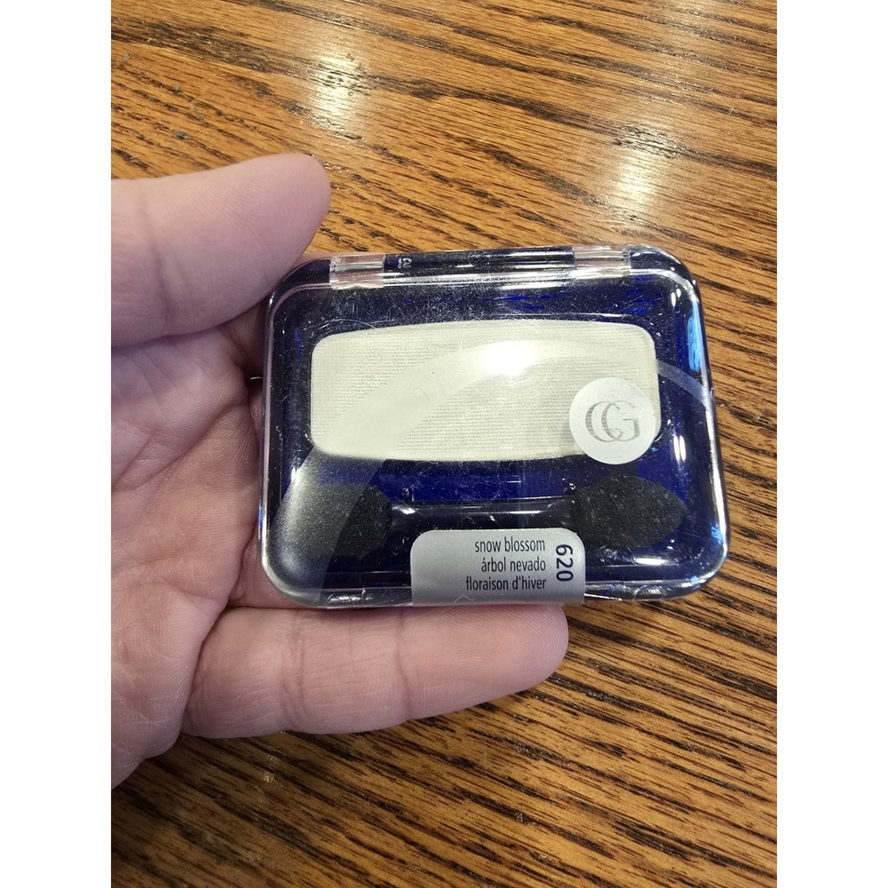 CoverGirl Eye Enhancers Eyeshadow, Snow Blossom 620 Sealed New